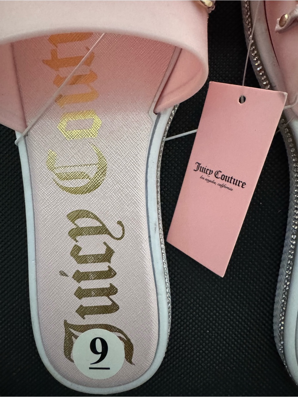 *BNWT* Juicy Couture Pink Slide Sandals with Gold Chain &  Charms - Picture 3 of 7